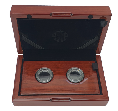 Royal Mint Luxury Wooden Case with Screw Type Capsule for 2 Sovereigns