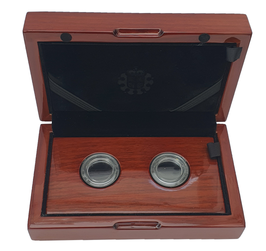 Royal Mint Luxury Wooden Case with Screw Type Capsule for 2 Sovereigns