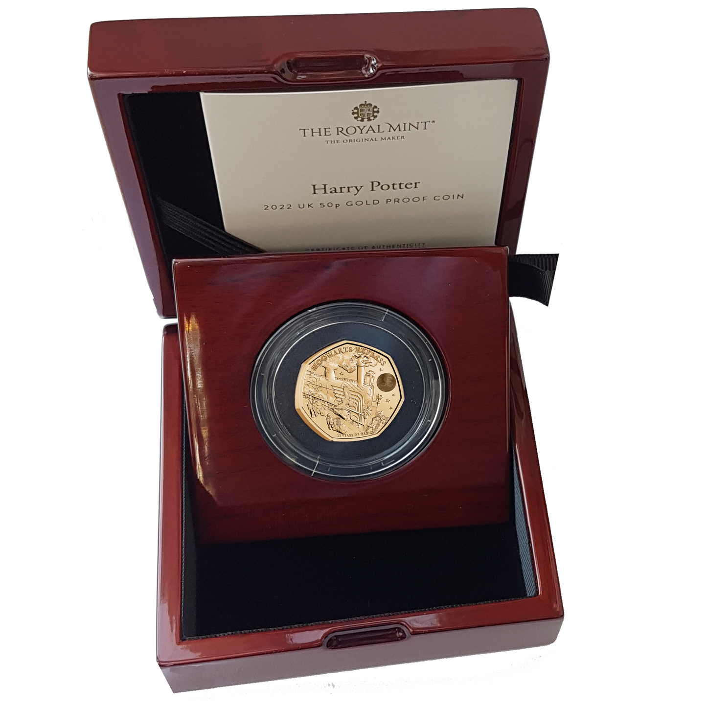 2022 Queen Elizabeth II 'Harry Potter Hogwarts' 50p Gold Proof Coin